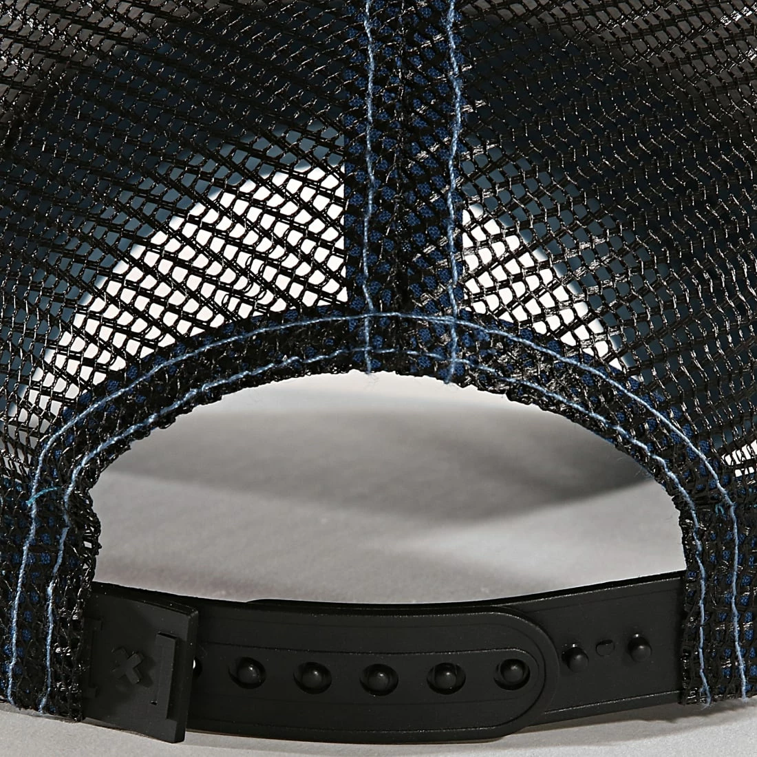 Budget 🥰 Casquette Trucker Donald Noir de Capslab 😀 4 Budget 🥰 Casquette Trucker Donald Noir de Capslab 😀 – Image 4