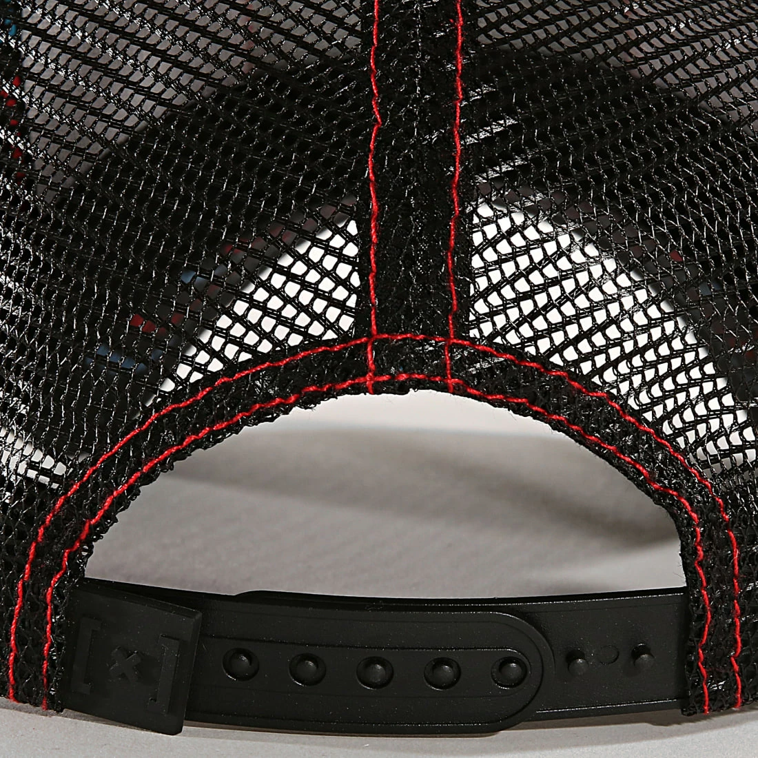 Acheter 🤩 Casquette Trucker Mickey Noir Blanc de Capslab 😉 3 Acheter 🤩 Casquette Trucker Mickey Noir Blanc de Capslab 😉 – Image 3