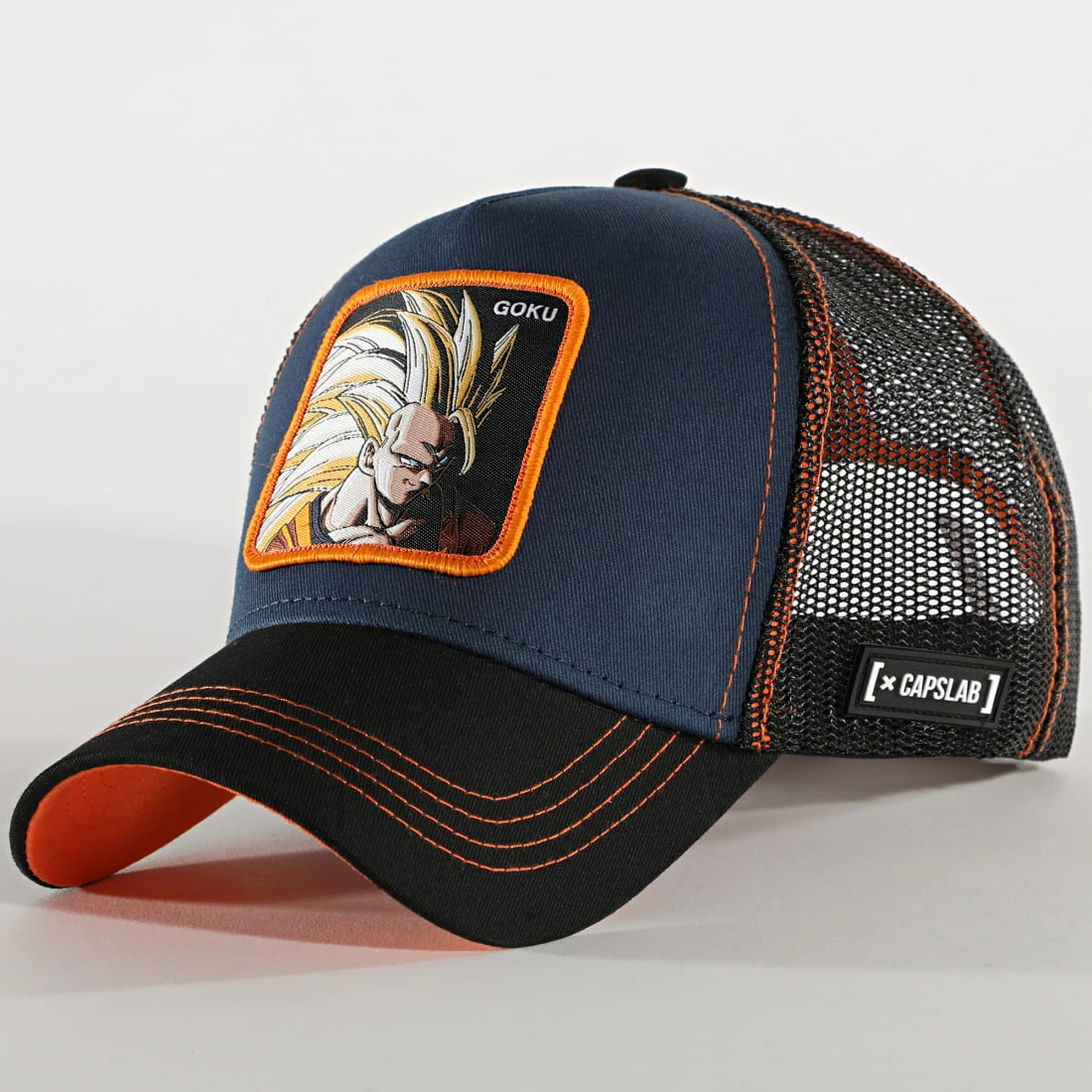 Vente flash 👏 Casquette Trucker Goku Noir Bleu Marine de Capslab ✨ 1 Vente flash 👏 Casquette Trucker Goku Noir Bleu Marine de Capslab ✨