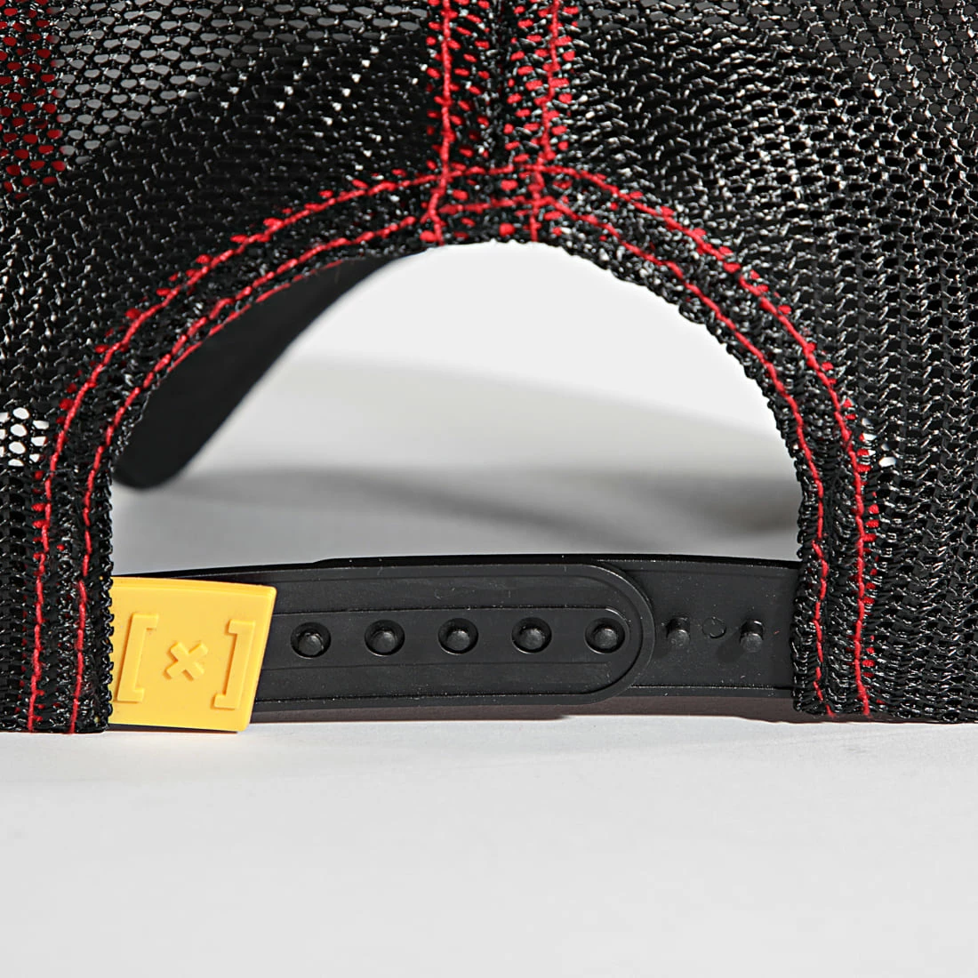 Acheter ❤️ Casquette Trucker Sasuke Noir de Capslab 🛒 3 Acheter ❤️ Casquette Trucker Sasuke Noir de Capslab 🛒 – Image 3