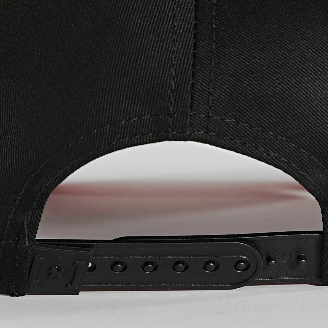 Bon marché ✔️ Casquette Donald Noir de Capslab ✨ 3 Bon marché ✔️ Casquette Donald Noir de Capslab ✨ – Image 3