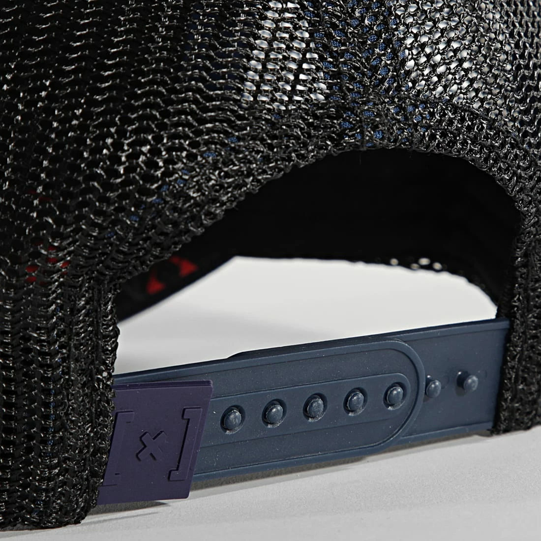 Acheter ❤️ Casquette Trucker Deadpool Noir Bleu de Capslab 🌟 3 Acheter ❤️ Casquette Trucker Deadpool Noir Bleu de Capslab 🌟 – Image 3