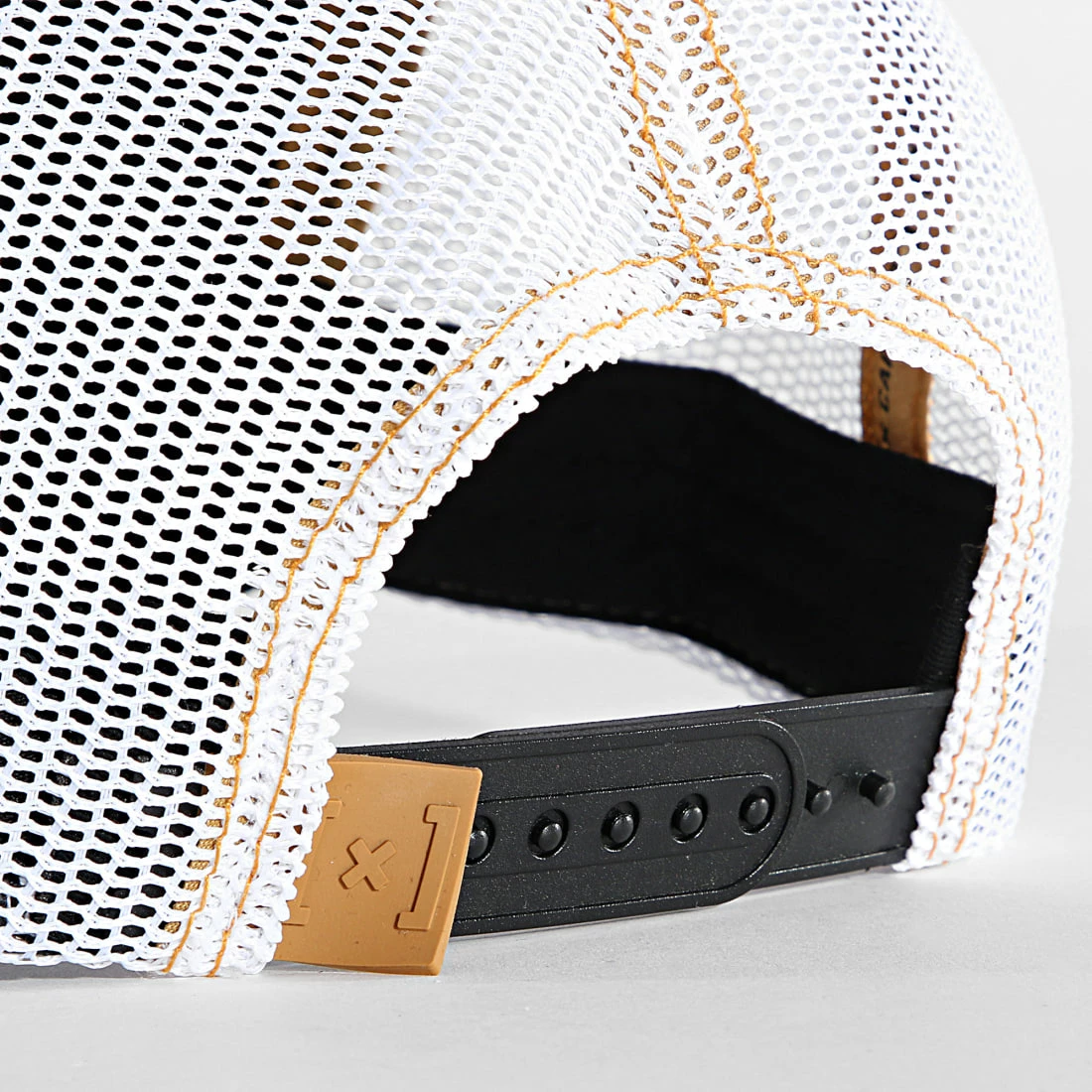 Bon marché 🎁 Casquette Trucker Gon Bleu Noir Blanc de Capslab ✔️ 3 Bon marché 🎁 Casquette Trucker Gon Bleu Noir Blanc de Capslab ✔️ – Image 3