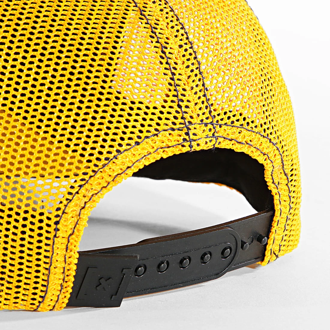 Vente flash 💯 Casquette Trucker Majin Vegeta Bleu Marine Jaune de Capslab 😍 3 Vente flash 💯 Casquette Trucker Majin Vegeta Bleu Marine Jaune de Capslab 😍 – Image 3