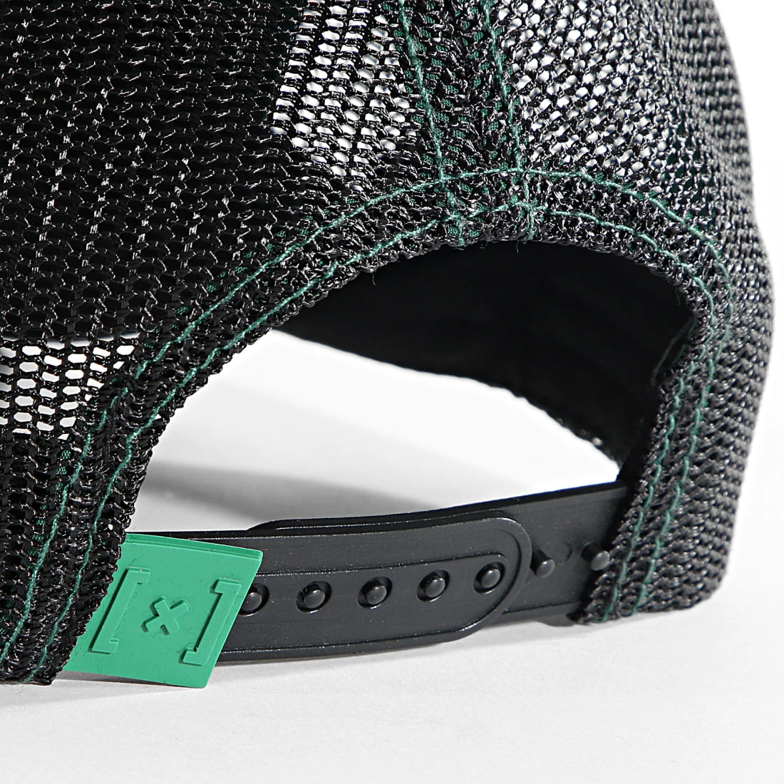 Coupon ⌛ Casquette Trucker Shenron Noir de Capslab 👏 3 Coupon ⌛ Casquette Trucker Shenron Noir de Capslab 👏 – Image 3