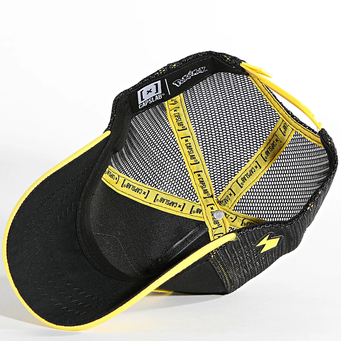 Meilleure vente 👏 Casquette Trucker Pikachu Noir Jaune de Capslab ✨ 4 Meilleure vente 👏 Casquette Trucker Pikachu Noir Jaune de Capslab ✨ – Image 4
